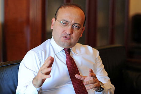 Dr. Yalcin Akdogan