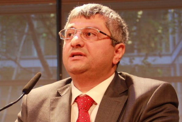 Dr. Ihsan Yilmaz