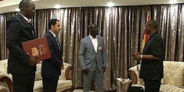 Guinean President Alpha Conde received officials from Turkish schools in the country at his office. (Photo: Cihan, Hakan Tetik)